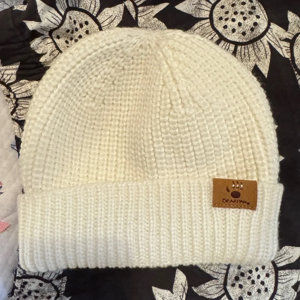 BearPaw White Knit Beanie